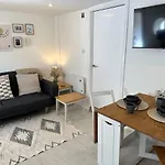 Cozy 1 Bedroom Flat The Snug