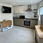 Cozy 1 Bedroom Flat The Snug